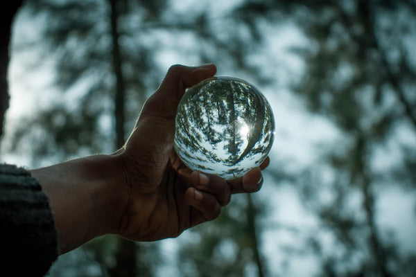 How to Choose the Perfect Crystal Sphere for Your Home or Office